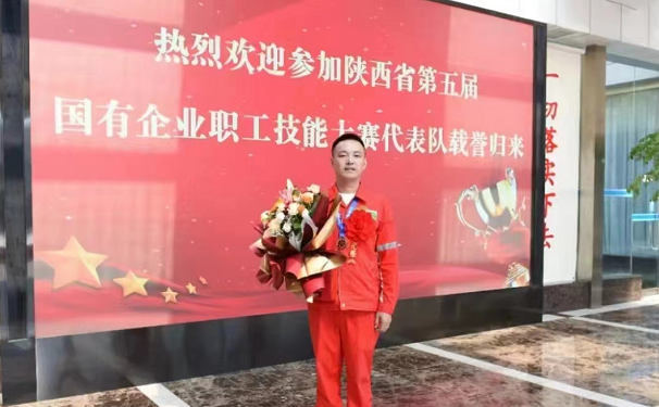 “工匠”梦铸就“双冠王”