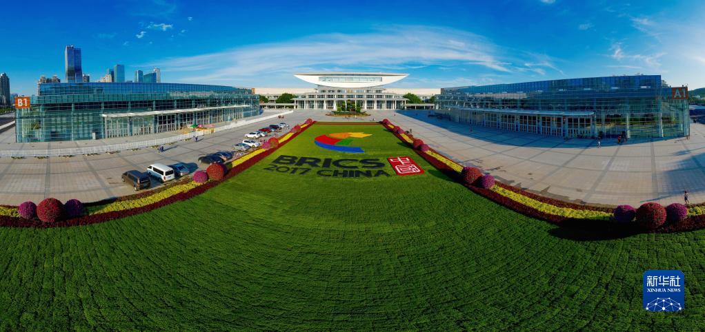 厦门国际会展中心(2017年8月26日摄,拼接照片)。新华社记者 姜克红 摄